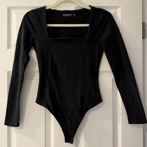 Abercrombie & Fitch Black Square Neck Long Sleeve Bodysuit – Size S